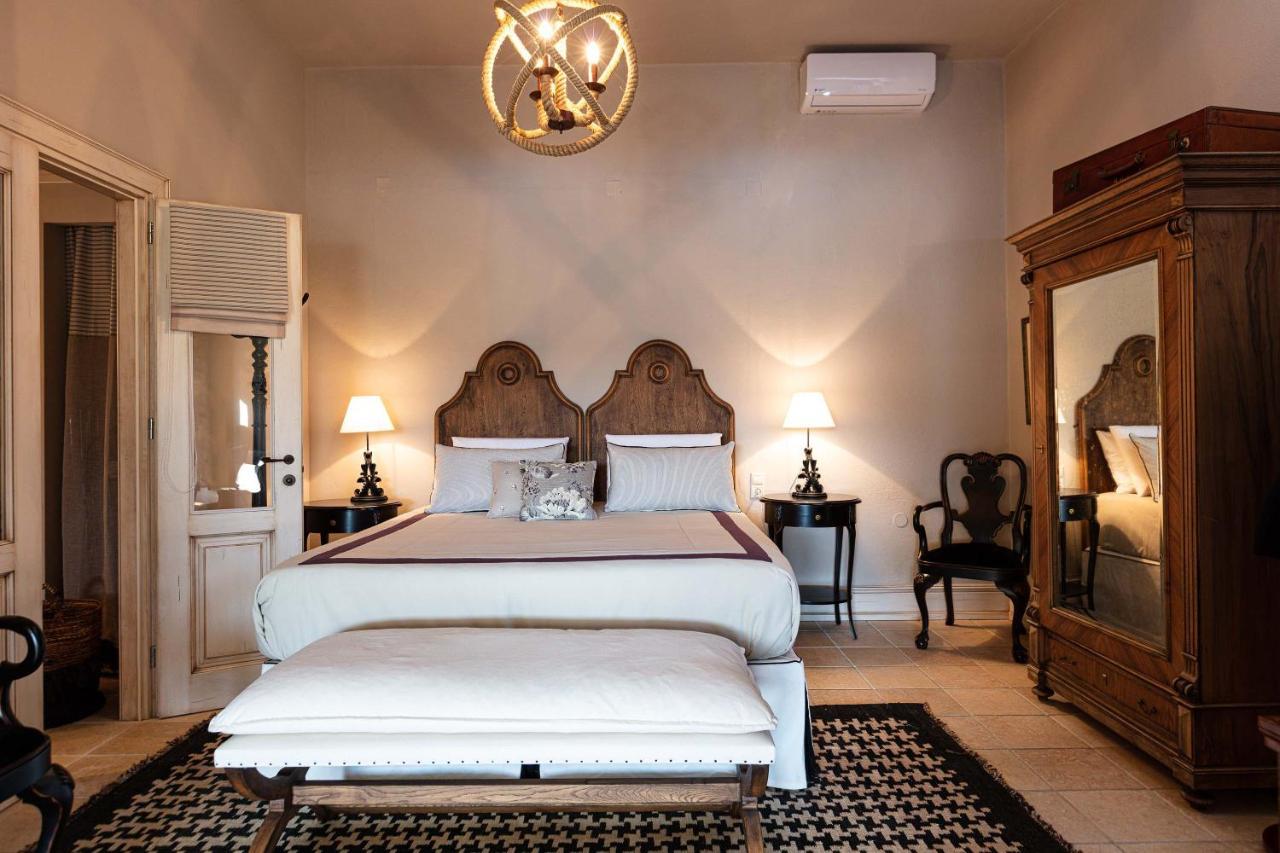 Villa Mantilari Wine Estate 7 Apartments 2 Private Pools 1 Heated Tennis Court Fitness Center Archanes Exterior photo