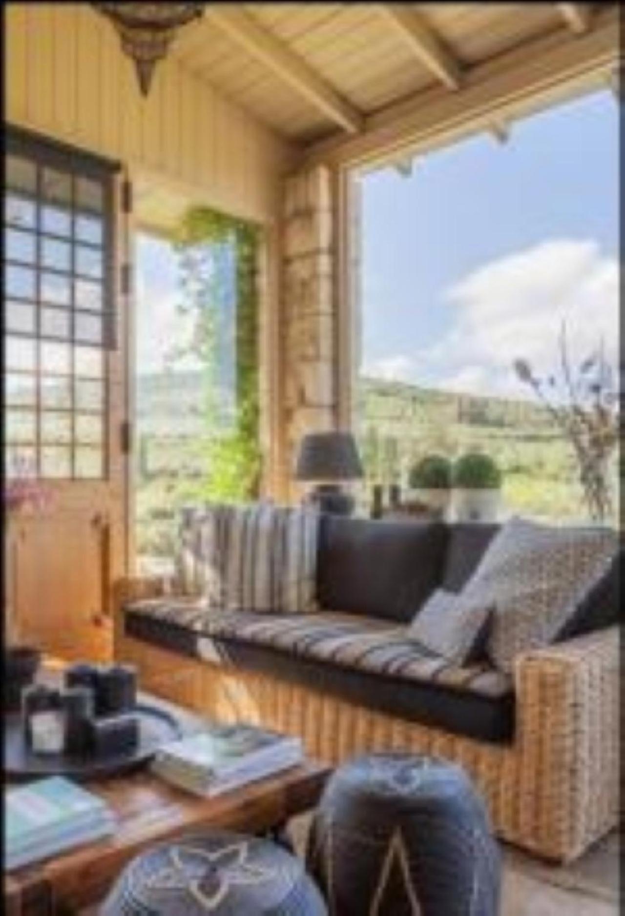 Villa Mantilari Wine Estate 7 Apartments 2 Private Pools 1 Heated Tennis Court Fitness Center Archanes Exterior photo